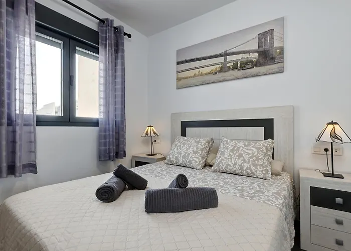 Estepona Terrace, Parking & Pool Apartment